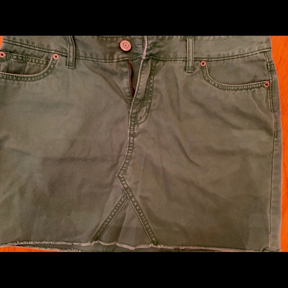 Gap green twill mini skirt size 10